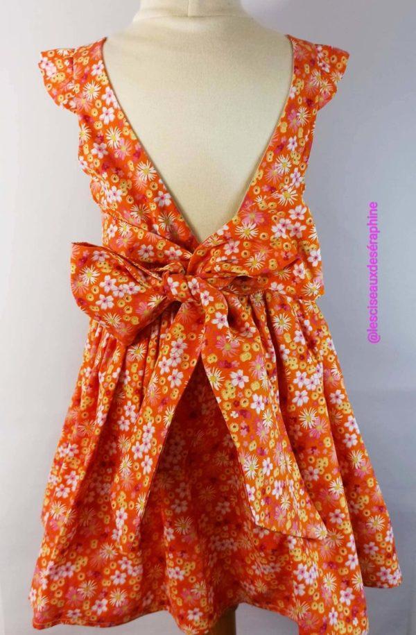 Robe orange motif floral