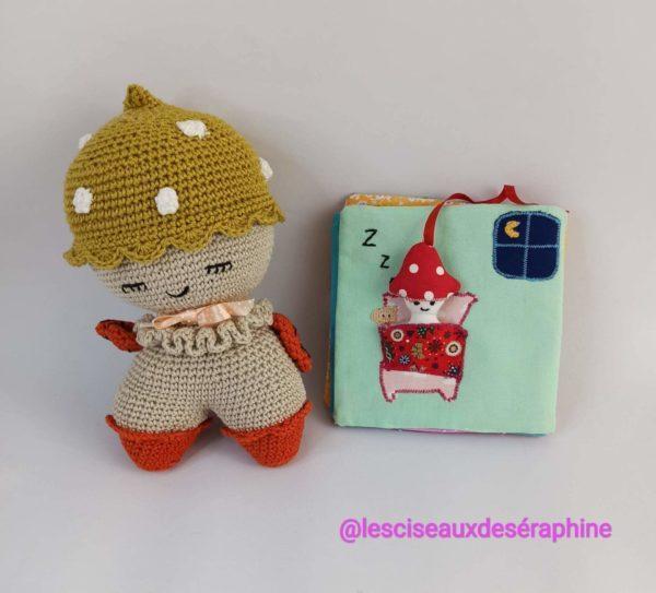 Livre doudou crochet